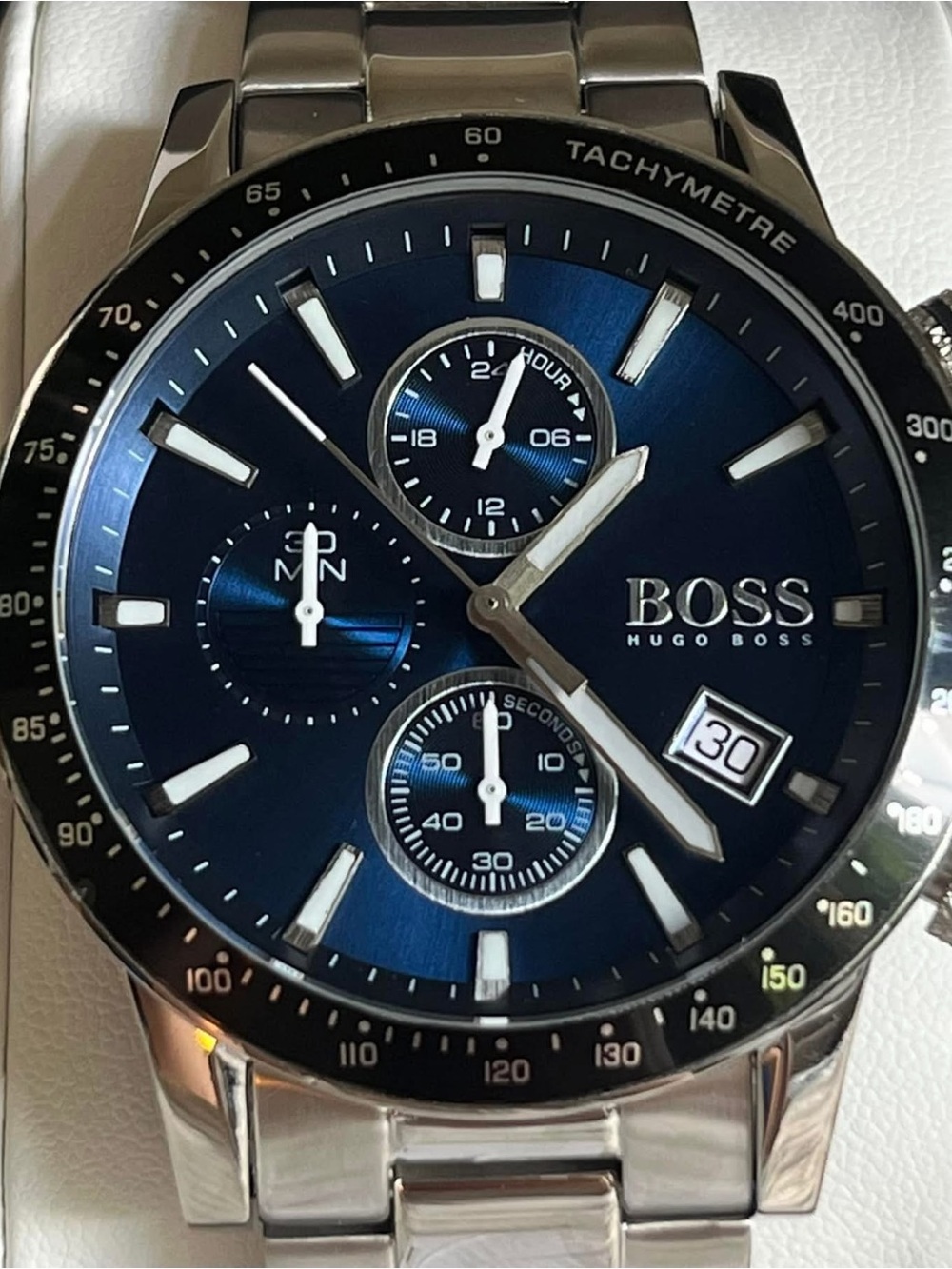 Hugo Boss Men’s Rafale Blue Dial Chronograph Watch
Case Size: 44mm